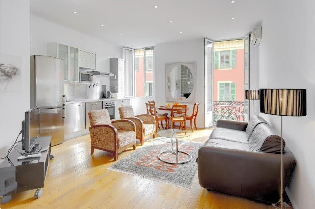 Rue Fodere Location Port Area * Nizza